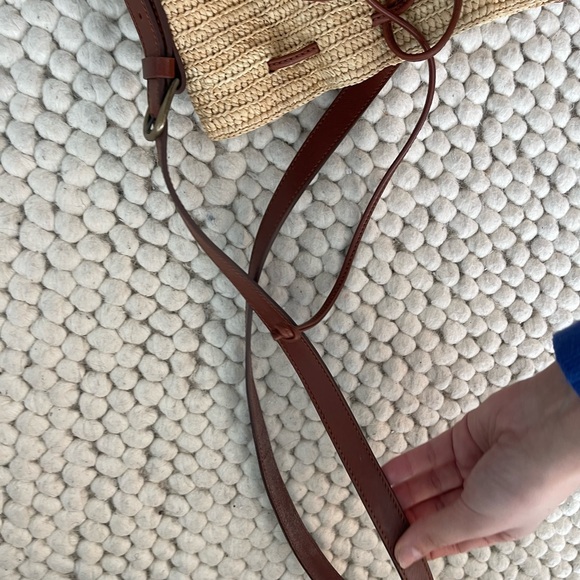 SEZANE MINI FARROW RAPHIA BUCKET BAG - Picture 8 of 8